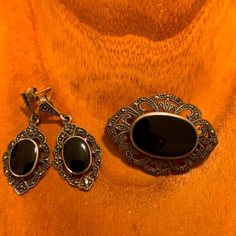 925 marcasite and black onyx pierced Earring Set Brooch set